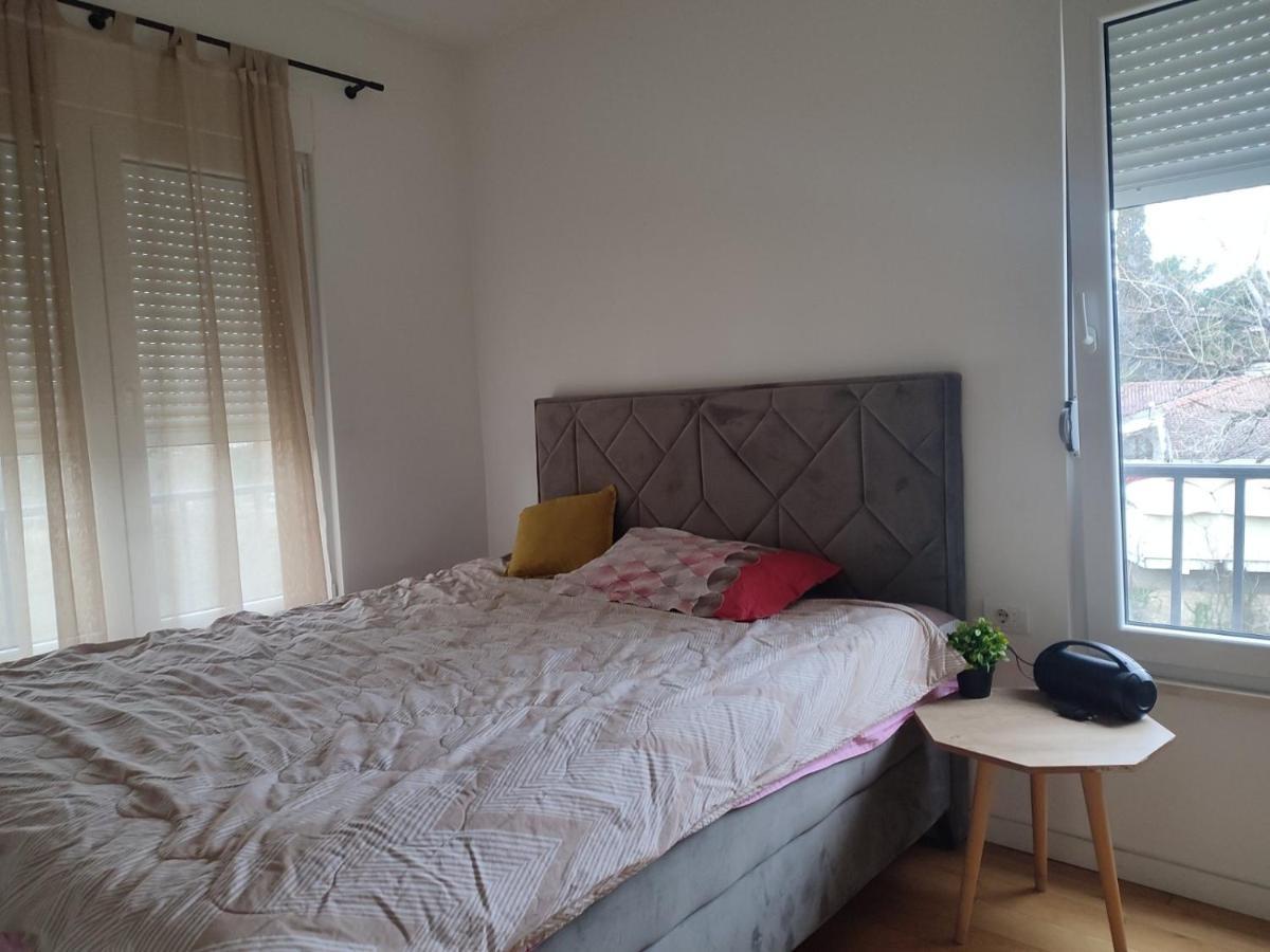 Ribnica Apartment พอดโกริกา ภายนอก รูปภาพ