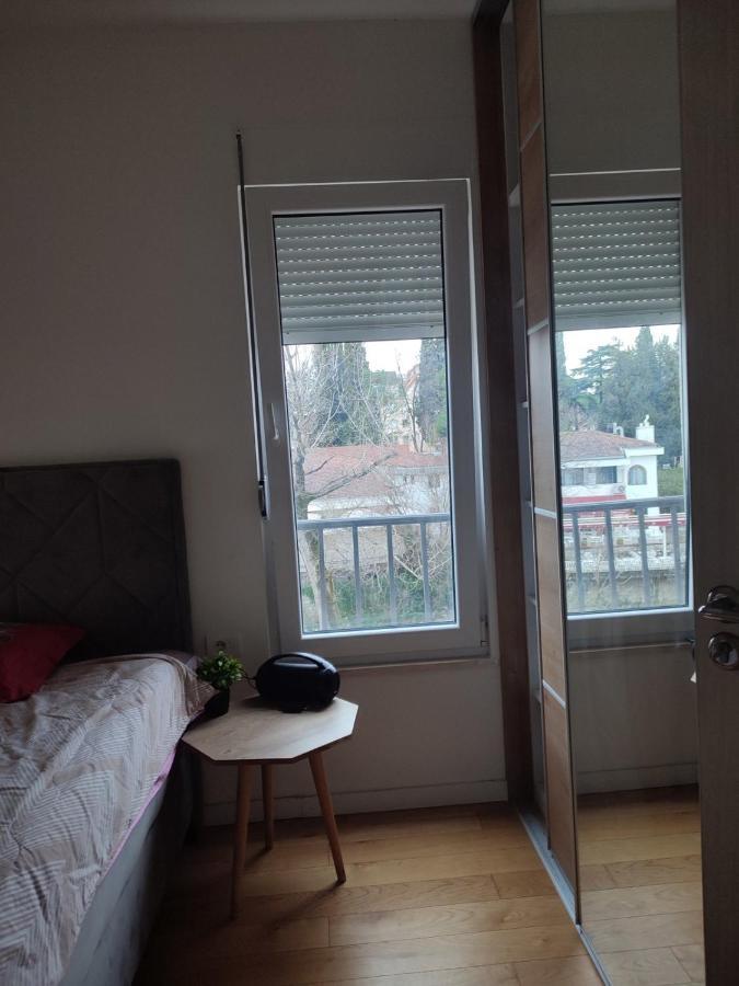 Ribnica Apartment พอดโกริกา ภายนอก รูปภาพ